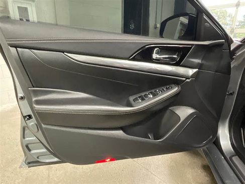 Used 2020 Nissan Maxima 3.5 SV w/ Floor Mat Group image 10