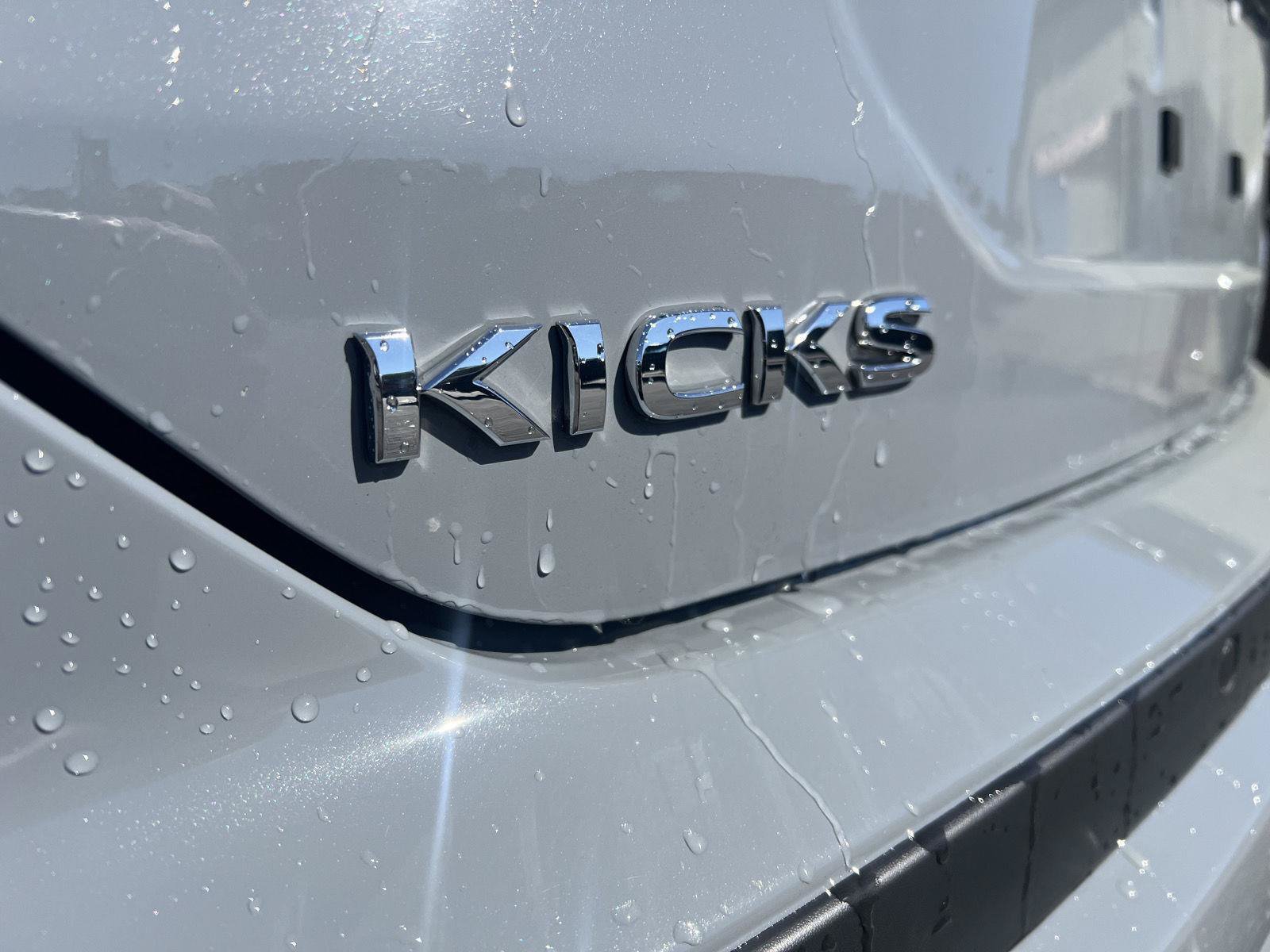 Used 2024 Nissan Kicks SV FWD image 13