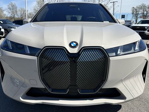New 2026 BMW iX xDrive45 w/ Premium Package AWD/4WD image 3