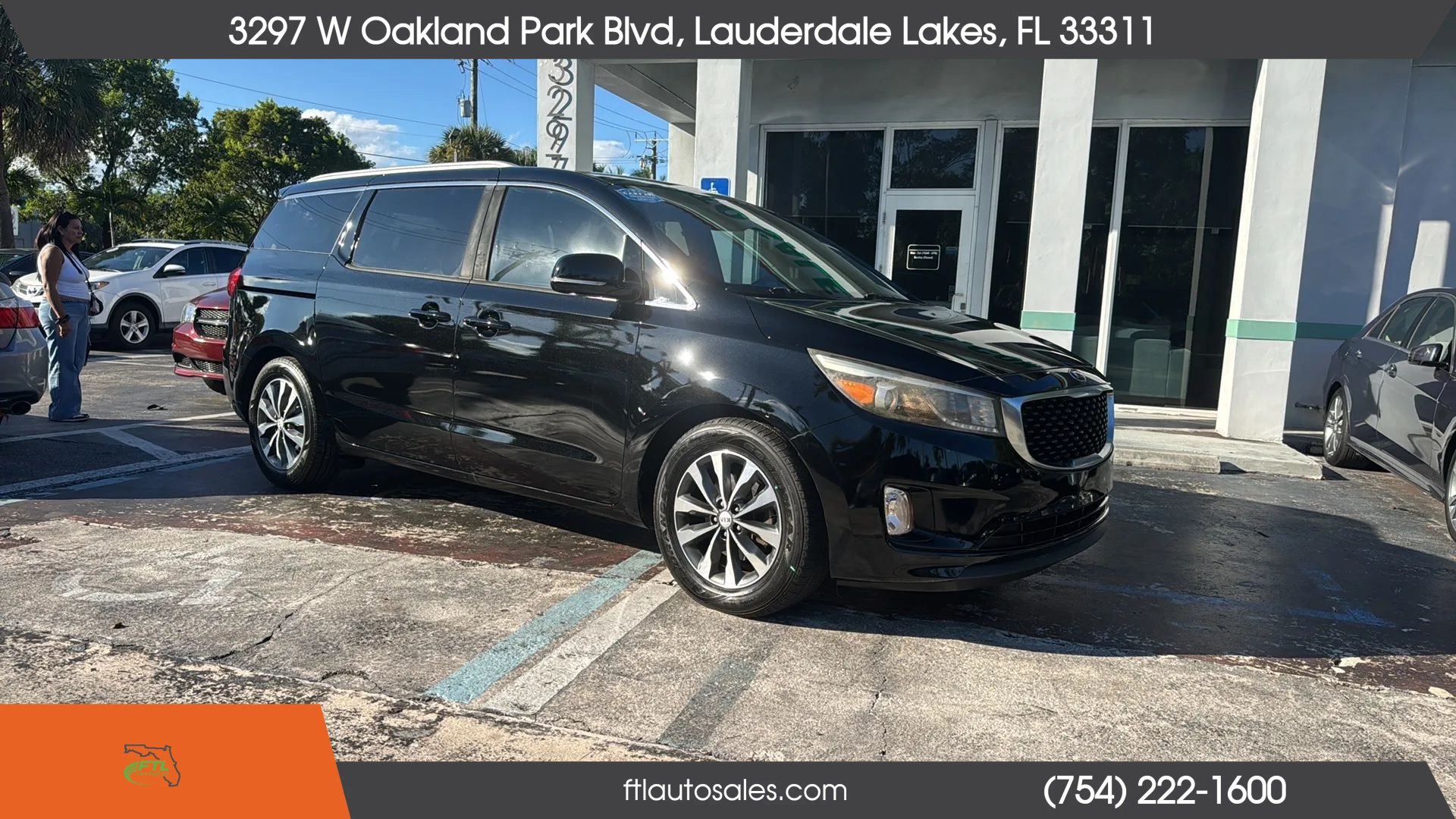 Used 2016 Kia Sedona SX FWD image 3