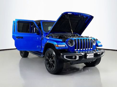 Used 2023 Jeep Wrangler Unlimited Sahara w/ Cold Weather Group AWD/4WD image 25