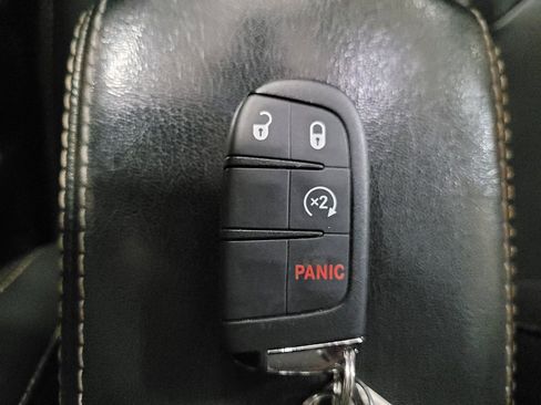 Used 2019 Jeep Compass Limited w/ Safety & Security Group AWD/4WD image 32