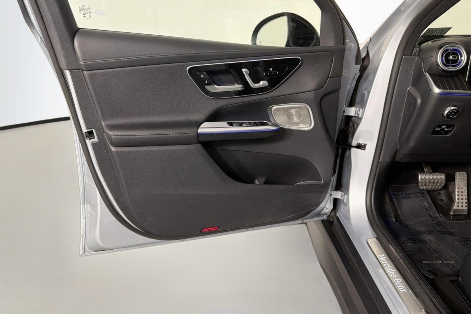 Used 2023 Mercedes-Benz GLC 300 4MATIC image 23