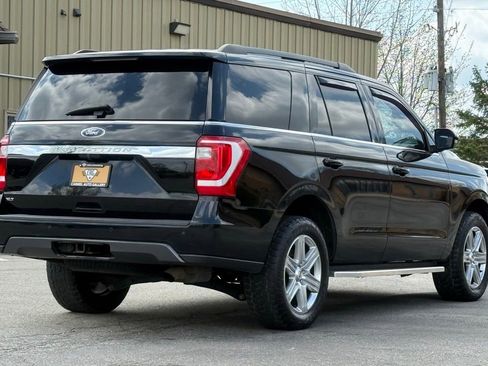 Used 2019 Ford Expedition XLT w/ Equipment Group 202A AWD/4WD image 5