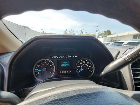 Used 2015 Ford F150 XLT w/ Trailer Tow Package RWD image 11