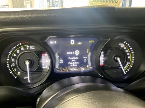 Used 2024 Jeep Wrangler Willys image 24