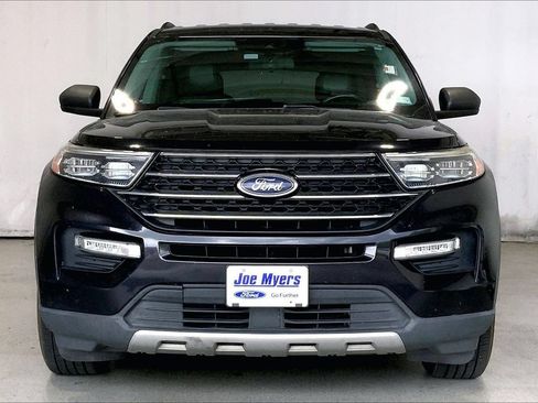 Used 2021 Ford Explorer XLT w/ Equipment Group 202A RWD image 3