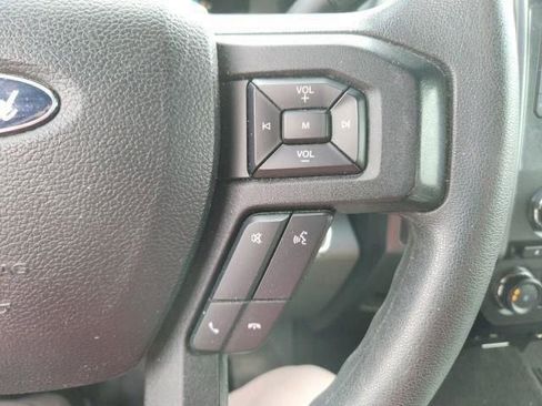 Used 2015 Ford F150 XLT image 32