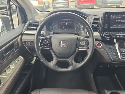 Used 2018 Honda Odyssey Touring image 10