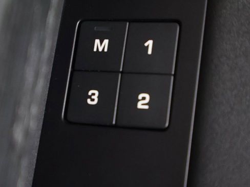 Used 2022 Land Rover Discovery HSE R-Dynamic image 38