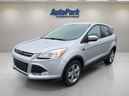 Used 2014 Ford Escape SE image 3