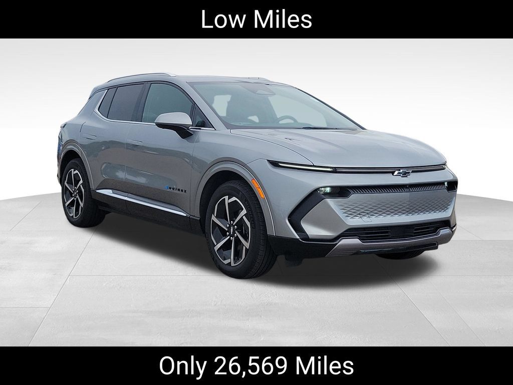 Certified 2024 Chevrolet Equinox EV LT w/ LPO, Trailering Package FWD image 2