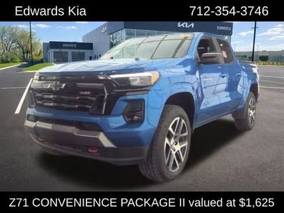 Used 2023 Chevrolet Colorado Z71 w/ Z71 Convenience Package 2