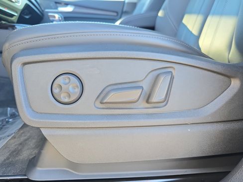 Certified 2025 Audi Q5 2.0T Premium w/ Convenience Plus Package image 27