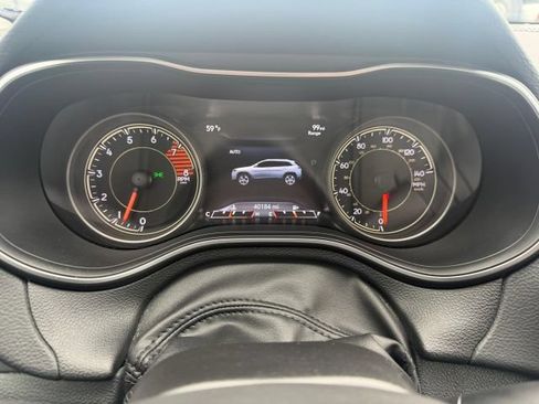 Used 2022 Jeep Cherokee Limited w/ Elite Package AWD/4WD image 17