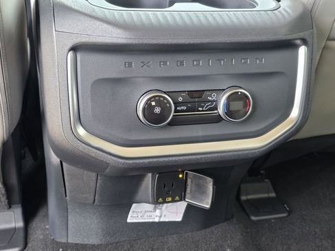 New 2026 Ford Expedition Max Active image 17