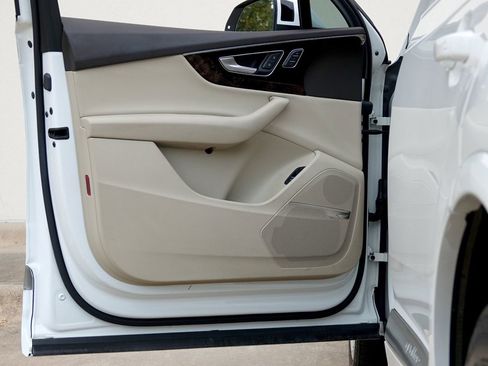 Used 2019 Audi Q7 3.0T Prestige w/ Prestige Package image 36