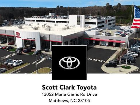 Used 2024 Toyota Grand Highlander Limited image 10