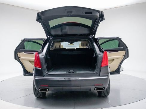 Used 2017 Cadillac XT5 Luxury w/ Driver Awareness Package image 34