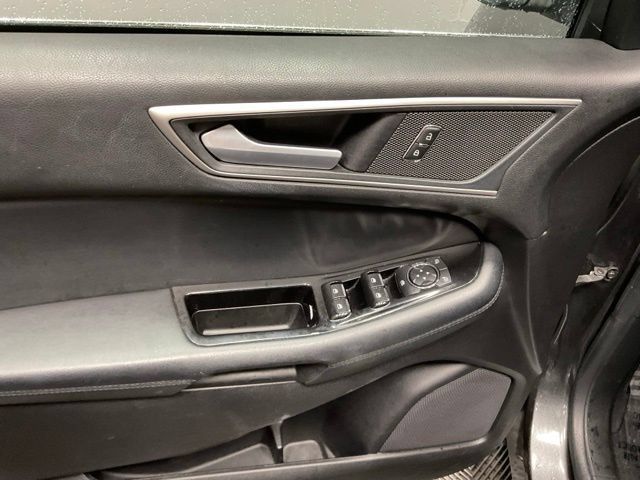 Used 2020 Ford Edge SEL w/ Convenience Package AWD/4WD image 15