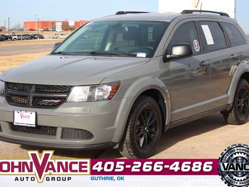 Used 2020 Dodge Journey SE w/ Blacktop Package image 3