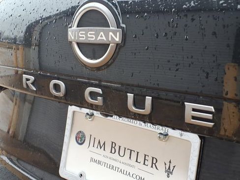 Used 2024 Nissan Rogue S image 27