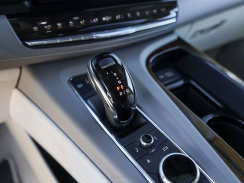 Certified 2024 Cadillac Escalade Premium Luxury Platinum w/ Heavy-Duty Trailer Package image 20