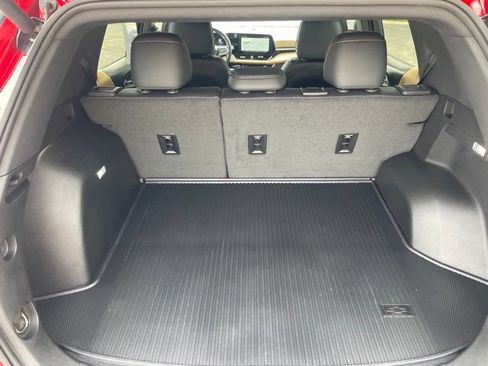 Used 2025 Chevrolet Equinox ACTIV w/ Safety and Technology Package FWD image 43