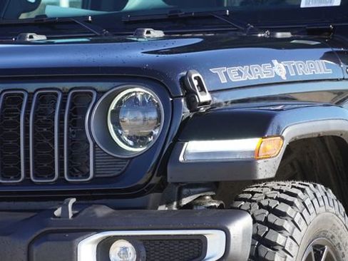 New 2026 Jeep Gladiator Sport image 4