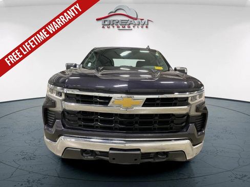 Used 2024 Chevrolet Silverado 1500 LT w/ Z71 Off-Road Package AWD/4WD image 3
