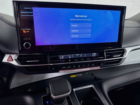 New 2026 Toyota Sienna XLE FWD image 19