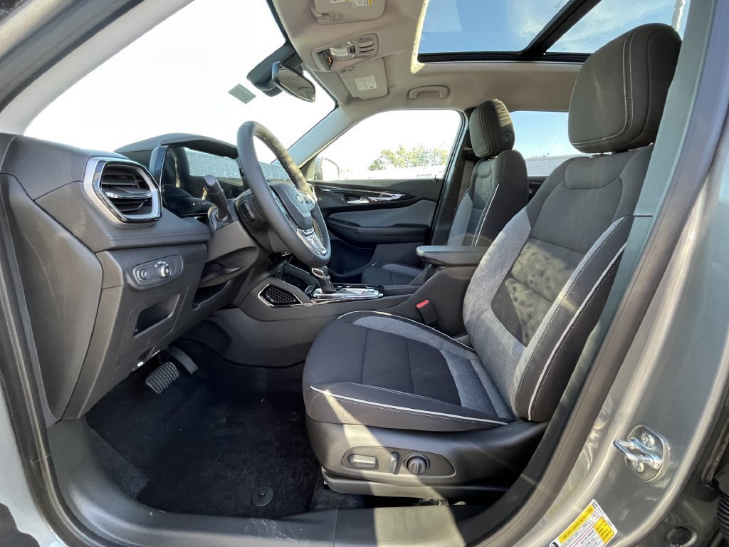 New 2026 Chevrolet TrailBlazer LT w/ Convenience Package AWD/4WD image 19