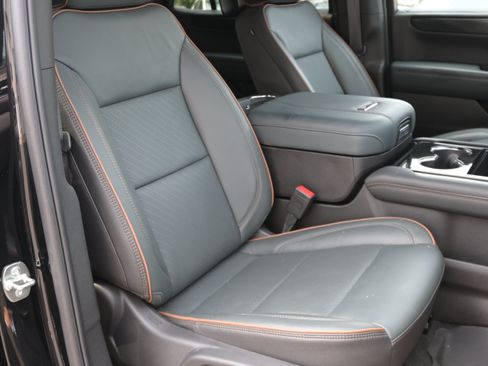 Used 2026 GMC Yukon AT4 w/ AT4 Premium Plus Package AWD/4WD image 35
