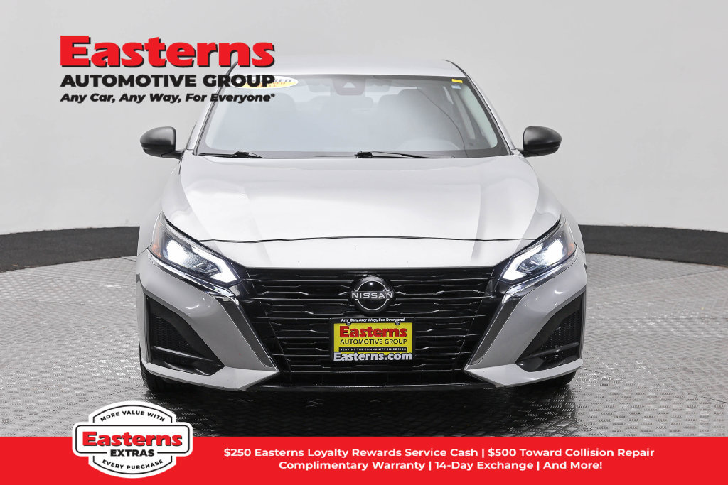 Used 2024 Nissan Altima 2.5 S FWD image 3