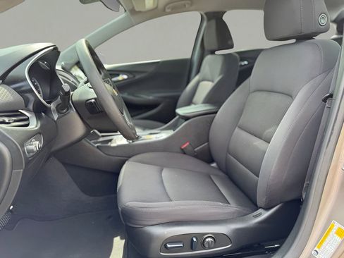 Used 2023 Chevrolet Malibu LT image 16