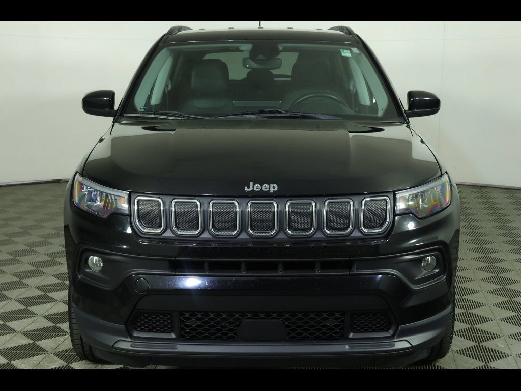 Used 2022 Jeep Compass Latitude AWD/4WD image 12