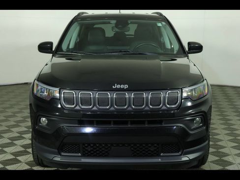 Used 2022 Jeep Compass Latitude AWD/4WD image 12