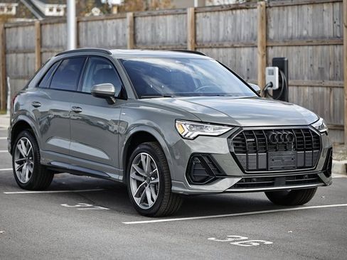 Certified 2025 Audi Q3 2.0T Premium w/ Convenience Package image 1