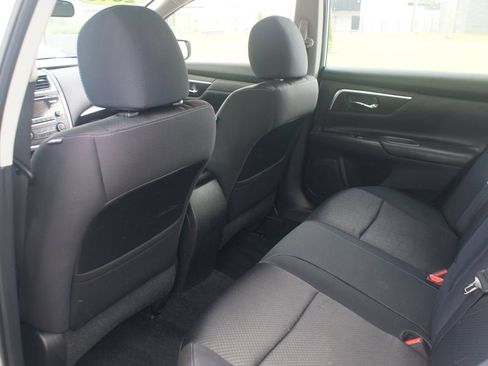 Used 2016 Nissan Altima 3.5 SR FWD image 9