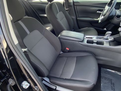 Used 2025 Nissan Sentra SV w/ All-Weather Package FWD image 10