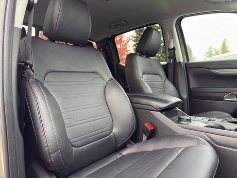 New 2025 Ford Ranger Lariat w/ FX4 Off-Road Package image 36