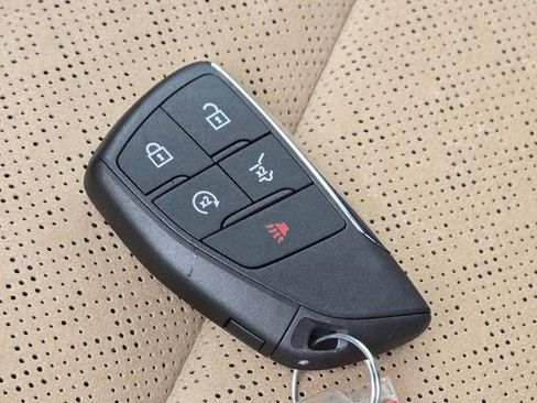 New 2026 Chevrolet Equinox ACTIV w/ Convenience Package III FWD image 17