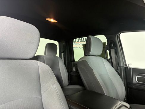 Used 2024 RAM 2500 Big Horn image 33