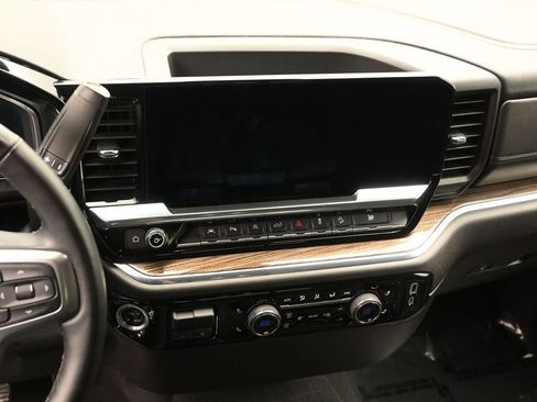 Used 2024 Chevrolet Silverado 1500 LT w/ Z71 Off-Road Package image 13