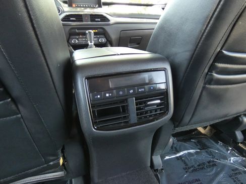 Used 2019 MAZDA CX-9 Touring image 46