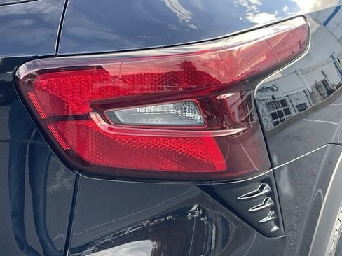 Certified 2025 Chevrolet Trax RS w/ Sunroof Package image 22