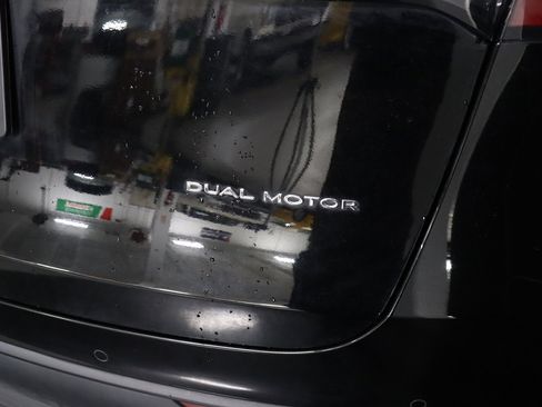 Used 2023 Tesla Model Y Long Range image 13