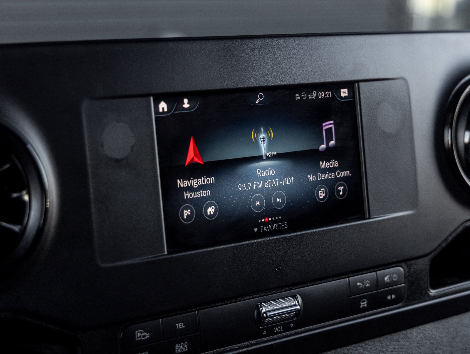Used 2019 Mercedes-Benz Sprinter 2500 image 25