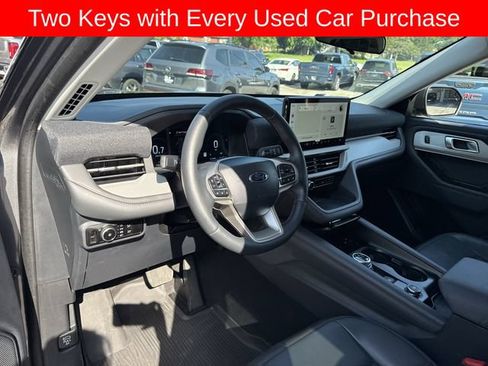 Used 2025 Ford Explorer Active w/ Active Comfort Package AWD/4WD image 10