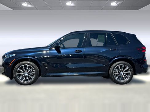 Used 2025 BMW X5 xDrive40i w/ M Sport Package AWD/4WD image 2